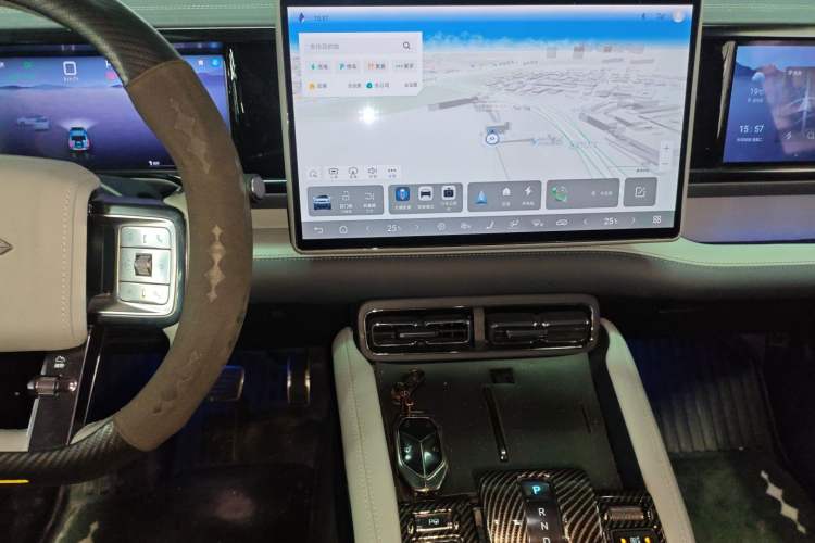 Used Formula Leopard Leopard 5 2023 Navigator Edition