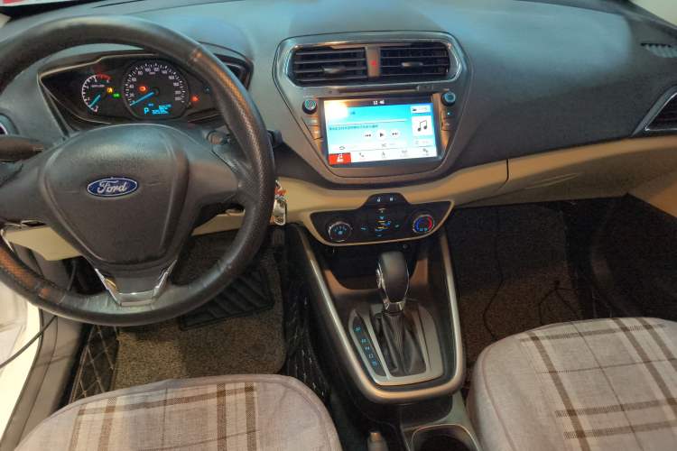 Used Ford Escort 2017 Revised Version 1.5L Automatic Comfort Edition Audio And AC Panel