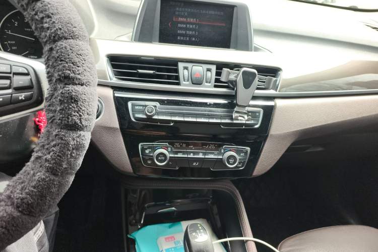 Used BMW X1 2018 sDrive18Li Luxury Model Audio And AC Panel