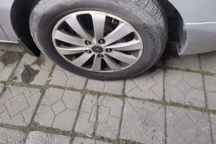 Used JAC Group Refine M5 2013 2.0T Gasoline Manual Business Edition
