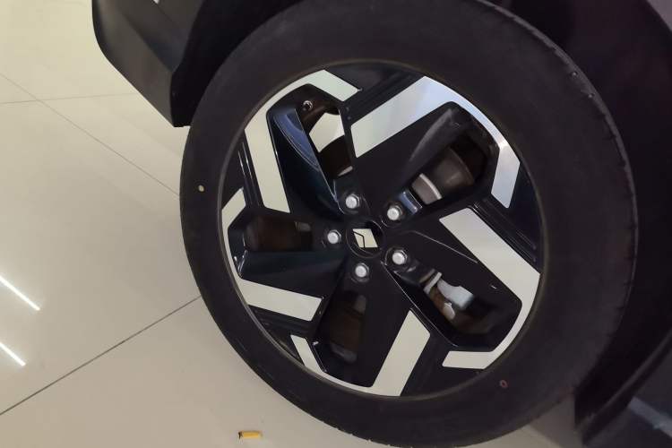 Used Baojun Yunhai 2024 140km Plug-in Hybrid Version
