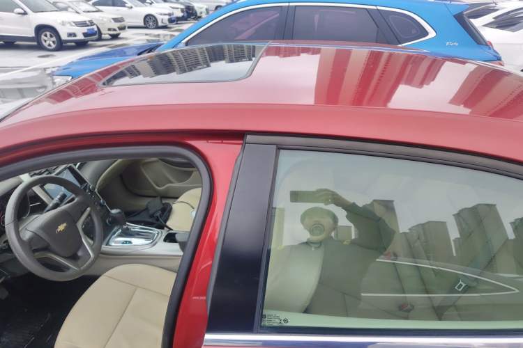 Used Chevrolet Malibu 2014 2.0L Automatic Comfort Edition Roof