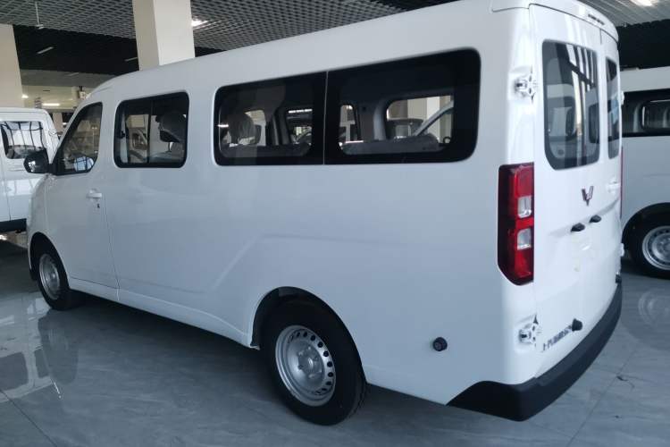 Used Wuling Yangguang 2025 Model 400km Bus Edition—Comfort Edition