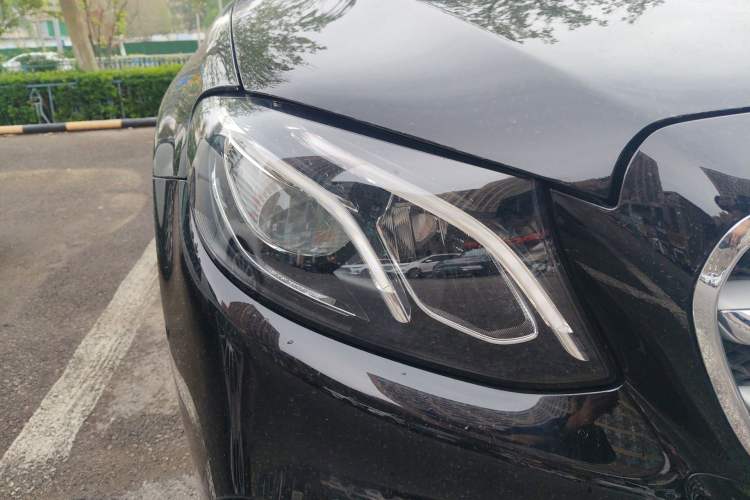 Used Mercedes-Benz E-Class 2020 Restyled E 300 L Sporty and Stylish Edition Right Front Headlight