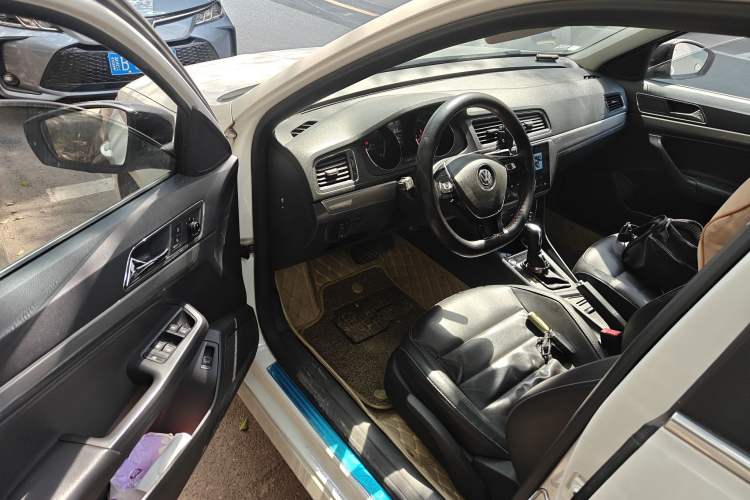 Used Volkswagen Lavida 2017 1.6L Automatic Comfort Edition