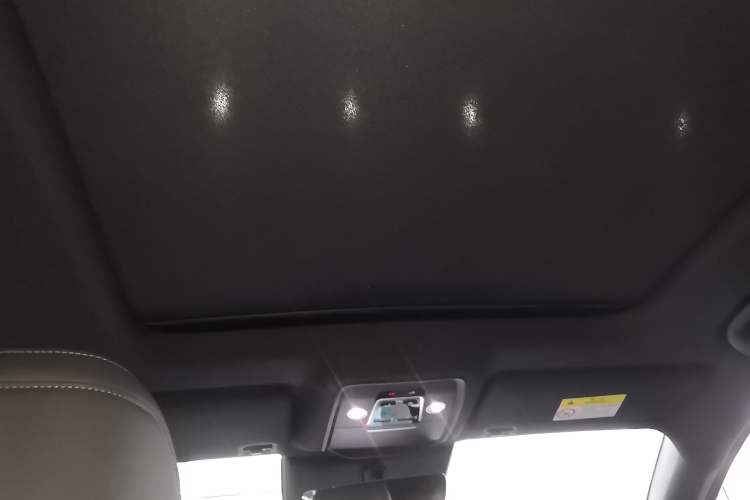 Used BYD Song L DM-i 2025 Intelligent Driving Version 160 km Beyond-Range Type Headliner