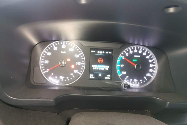 Used Foton Intelligent Blue Elf E7 2024 All-Electric Van Flat Roof 2 Seats EVE Energy 41.86 kWh
