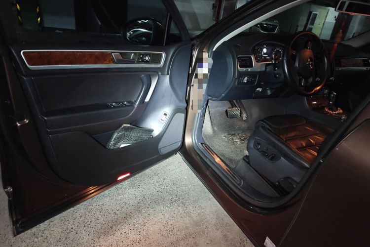 Used Volkswagen Touareg 2011 3.0 TDI Diesel Standard Version
