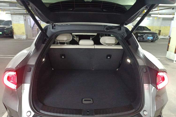 Used Xiaomi Auto YU7 2025 Ultra-Long Range Rear-Wheel Drive Version
