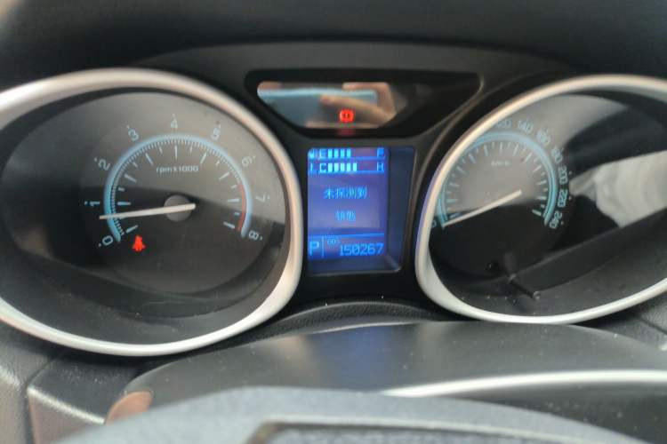 Used GAC Trumpchi GS5 2013 2.0L Automatic Two-Wheel Drive Light Interior Special Edition Instrument Cluster