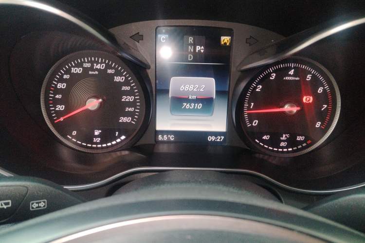 Used Mercedes-Benz GLC 2016 GLC 300 4MATIC Dynamic Model