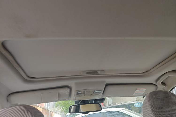 Used Bestune X80 2013 2.0L automatic comfort version Headliner