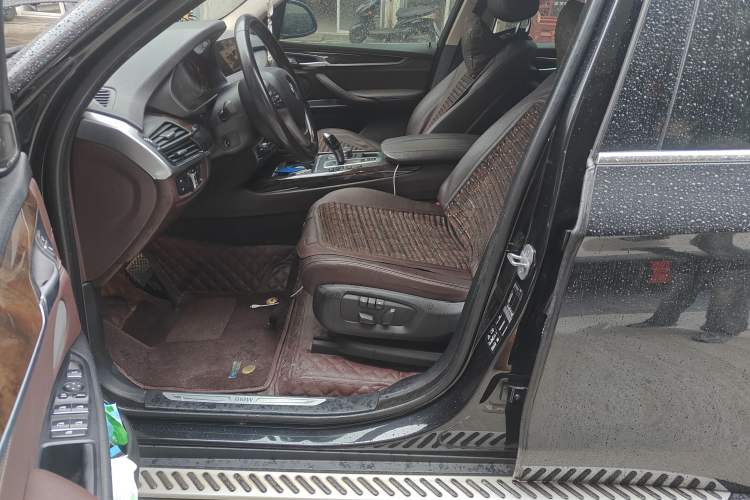 Used BMW X5 2017 xDrive28i
