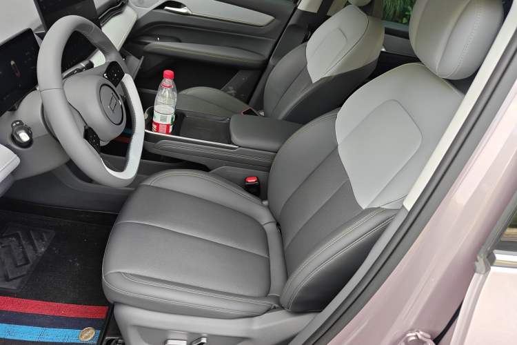 Used Bestune Yueyi 03 2025 565km Premium Edition
