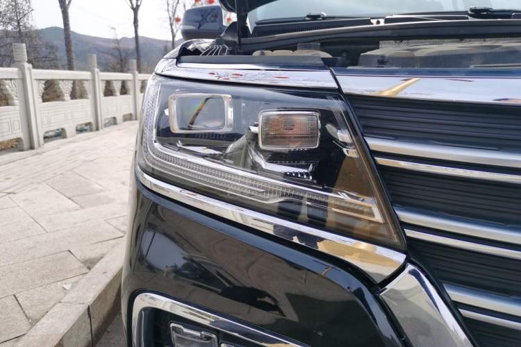 Used Roewe RX8 2019 30T Smart Connectivity Four-Wheel Drive Supreme Flagship Edition