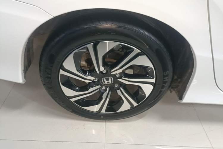 Used Honda Crider 2016 1.8L CVT Luxury Edition Right Rear Wheel Hub