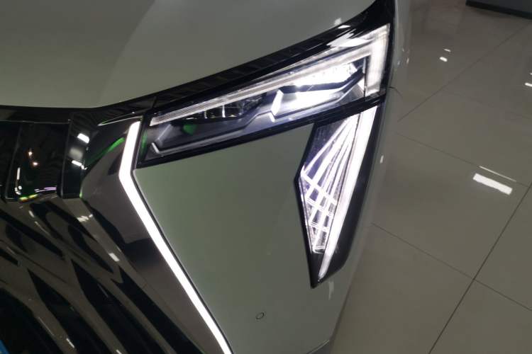 Used GAC Trumpchi M8 2023 Zongshi Series 400T Ultimate Edition Left Front Headlight