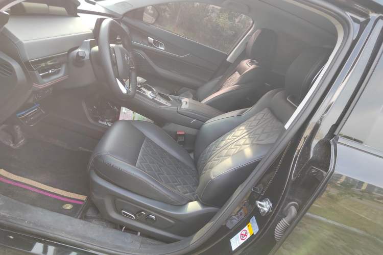 Used Changan UNI-K 2021 2.0T Prestige Edition