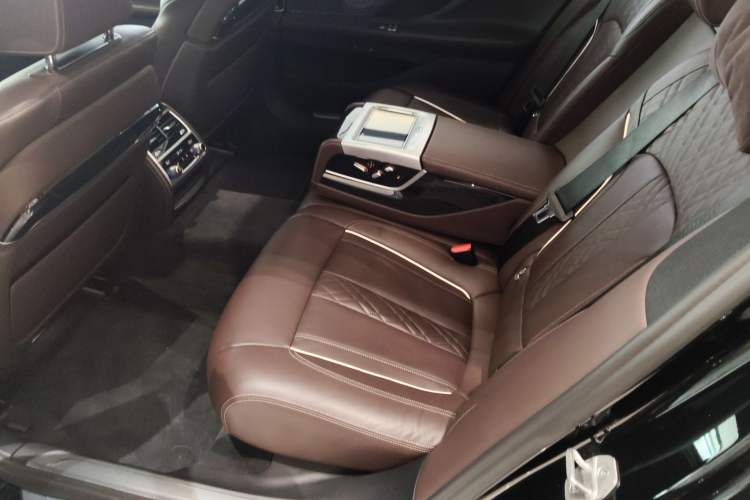 Used BMW 7 Series 2021 730Li M Sport Package Left Rear Seat