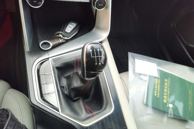 Used Geely Auto Binray 2018 14T Manual Binzhi Edition
