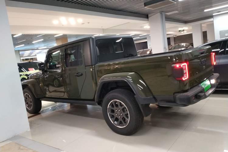 Used Jeep Gladiator 2022 3.6L Pioneer Edition
