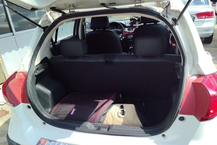 Used Haval H1 2016 Blue Label 1.5L AMT Luxury Model