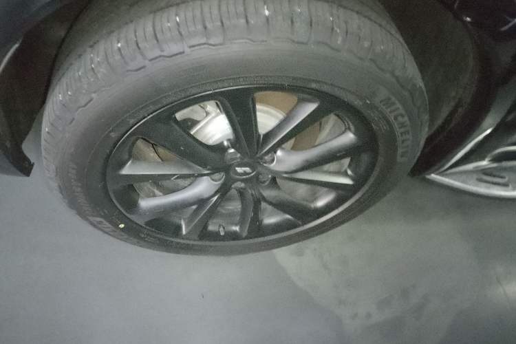 Used Li Auto ONE 2020 Extended-Range 6-Seater Version Right Rear Wheel Hub