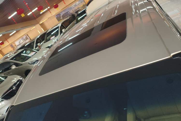 Used Buick GL8 2022 ES Landtrek 653T Luxury Edition