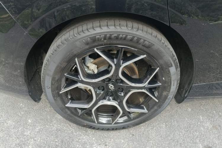 Used CHANGAN NEVO A07 2024 Pure Electric "True Fragrance" Edition 515 Prestige Model Right Rear Wheel Hub