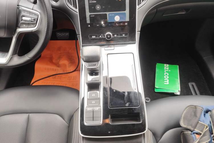 Used Roewe i6 MAX 2020 300TGI Automatic Sporty Cool Edition Gear Lever