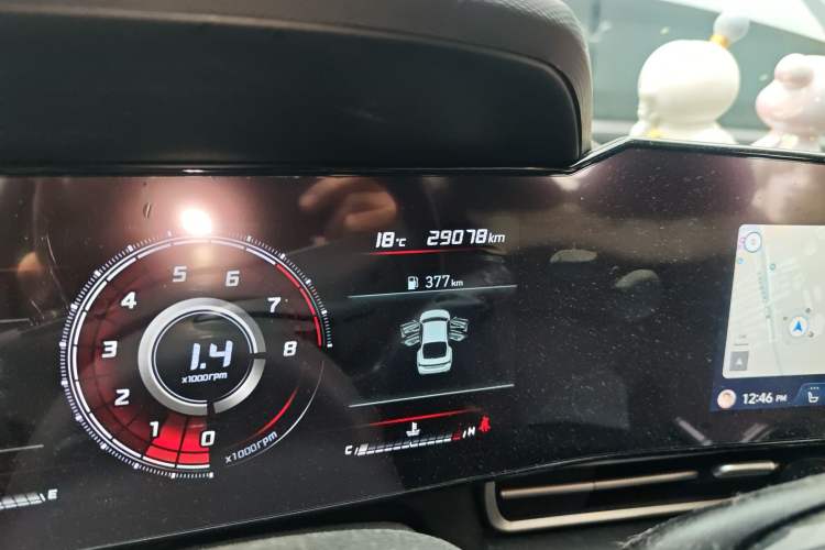 Used Hyundai Elantra 2021 1.5L CVT LUX Prestige Edition Odometer Close Up