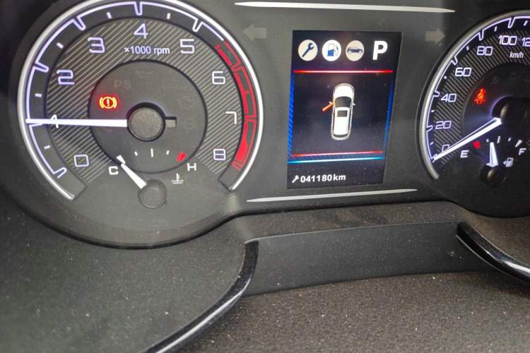 Used Dongfeng Aeolus AX7 2016 2.0L Automatic Zhiyi Trim
