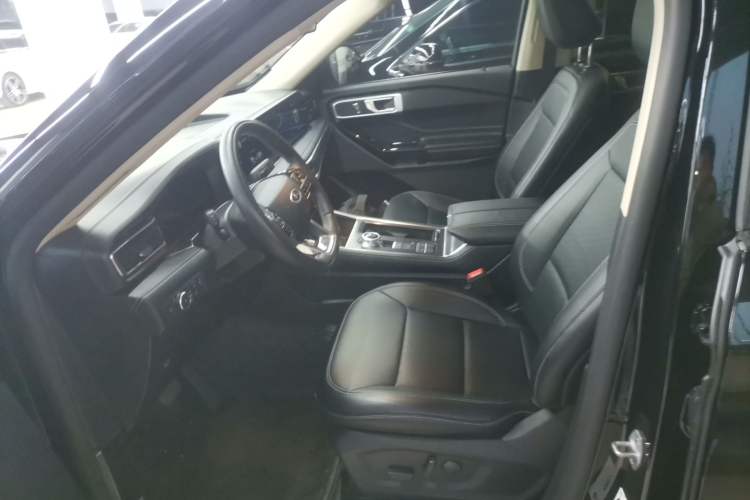 Used Ford Explorer 2023 EcoBoost 285 Rear-Drive Stylish Edition 6 Seats