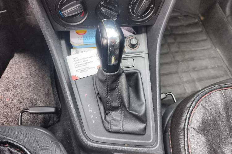 Used Volkswagen Lavida 2017 1.6L Automatic Fashion Edition
