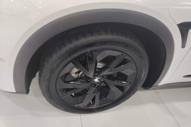 Used ARCFOX Alpha S 2023 735E+ Forest Edition PRO 160kW
