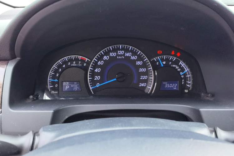 Used Toyota Camry 2016 2.0G 10th Anniversary Leading Edition
