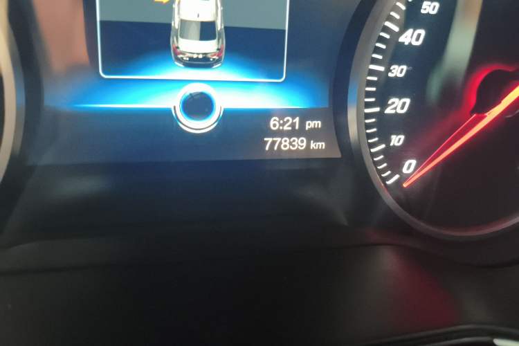 Used Hongqi H5 2018 30TD Dynamic Edition Odometer Close Up