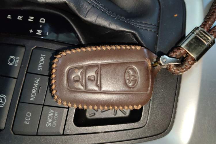 Used Toyota RAV4 2021 2.0L CVT 4x4 Trend Edition
