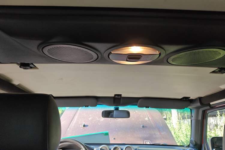 Used BAIC Off-Road BJ40 2014 2.4L Manual Cross-Country Edition
