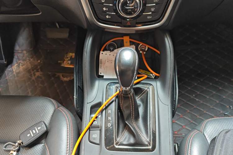 Used CHANGAN CS75 2016 1.8T Automatic Elite Model China V Standard Gear Lever