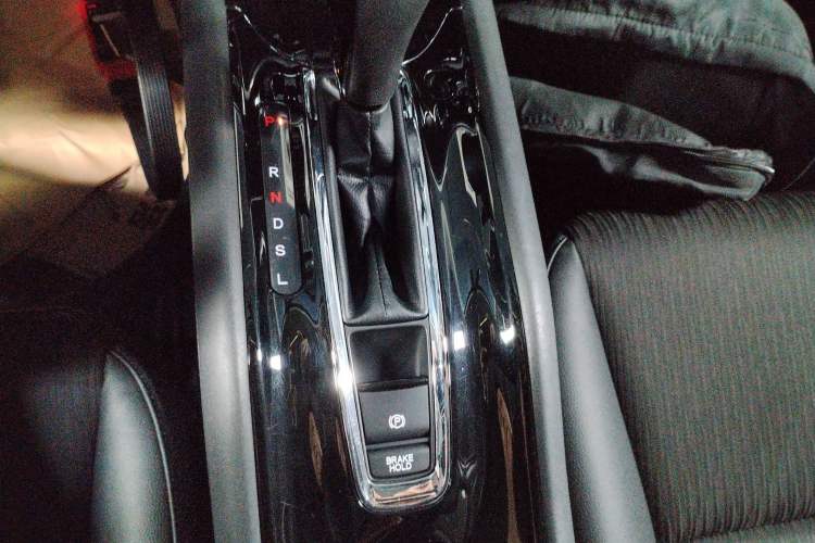 Used Honda Vezel 2019 1.5L CVT Pioneer Edition China VI
