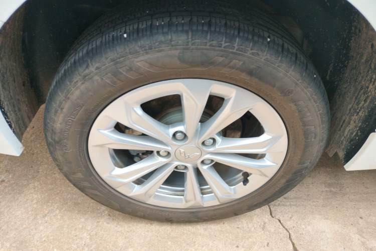 Used Wuling Jiachen 2022 1.5T Manual Comfort & Dynamic Version
