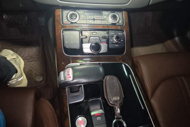 Used Audi A8 2016 A8L 45 TFSI quattro Comfort model Gear Lever