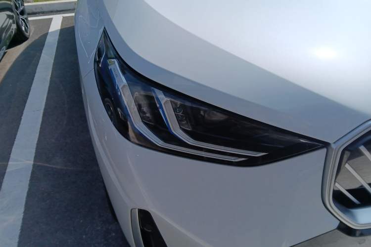 Used BMW X3 2025 xDrive30L Luxury Edition M Sport Package Right Front Headlight