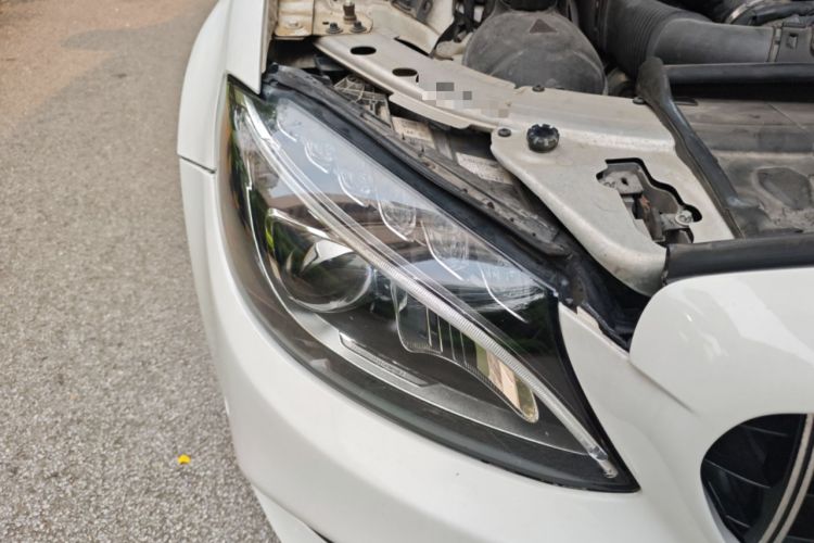 Used Mercedes-Benz C-Class 2016 C 200 L Sport Edition Right Front Headlight