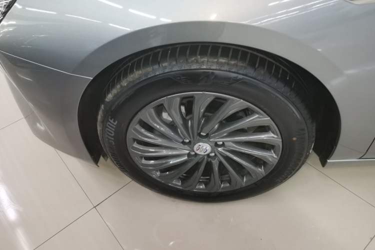 Used Buick LaCrosse 2025 28T Platinum Edition
