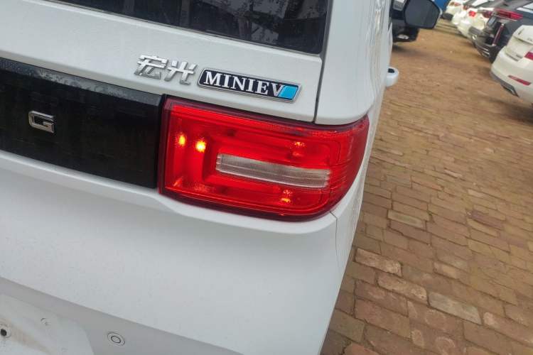 Used Wuling Hongguang MINIEV 2020 Freedom Version Lithium Iron Phosphate Right Rear Taillight