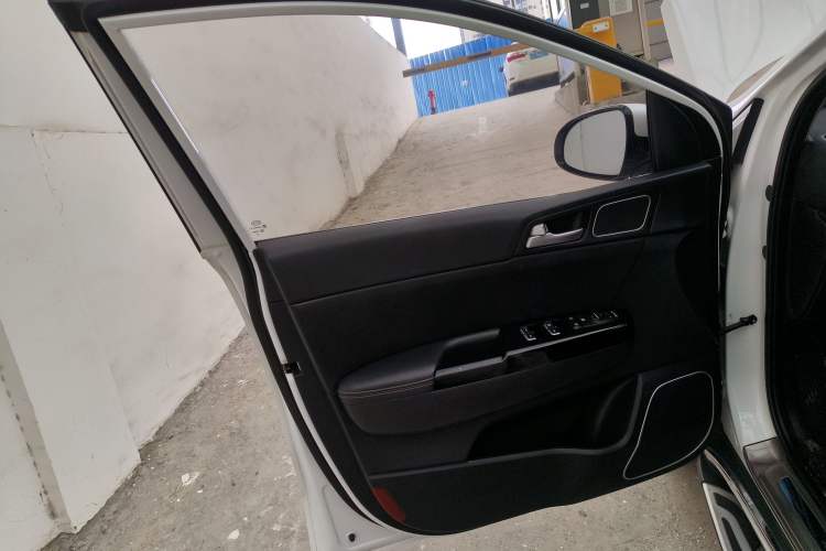 Used Kia KX5 2017 1.6T Automatic Two-Wheel Drive 15th Anniversary Special Edition DLX