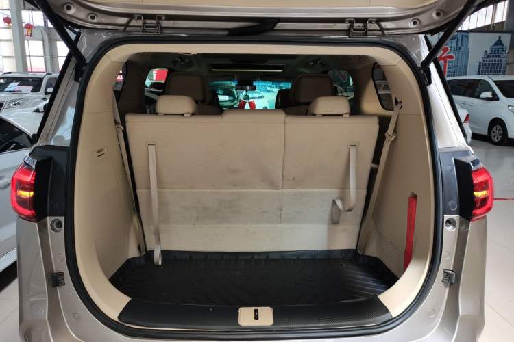 Used Buick GL8 2023 ES Lu Zun Deluxe Model Trunk