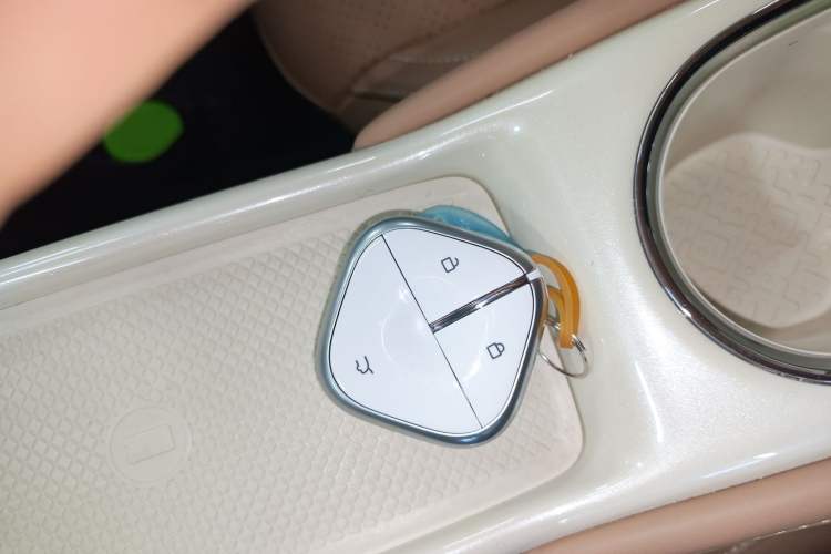 Used Wuling Bingo 2025 333 km Lingxi Deluxe Edition Vehicle Key